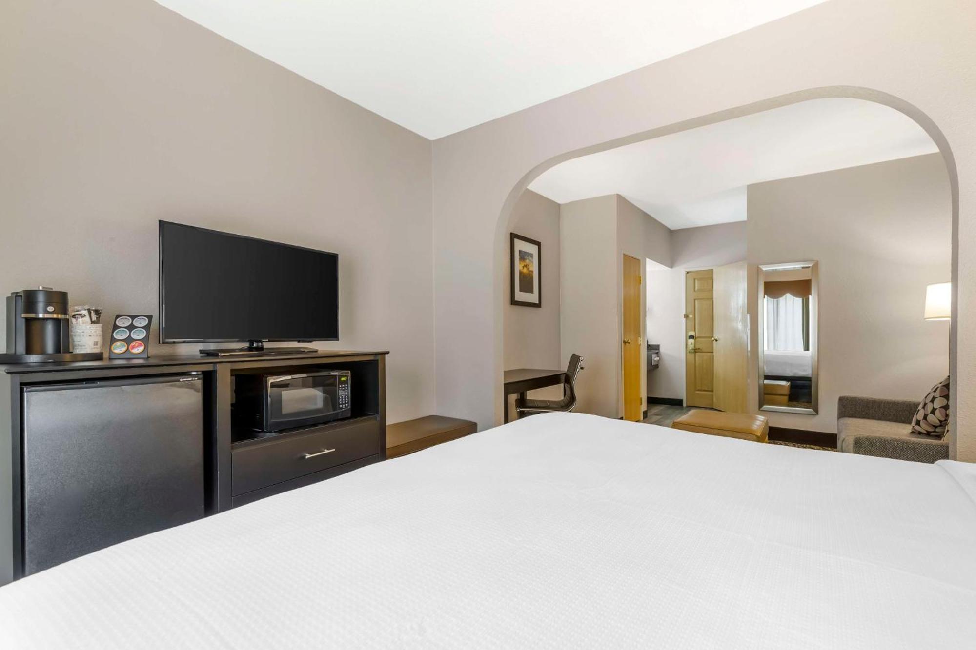 Best Western Plus Des Moines West Inn & Suites Clive Kültér fotó
