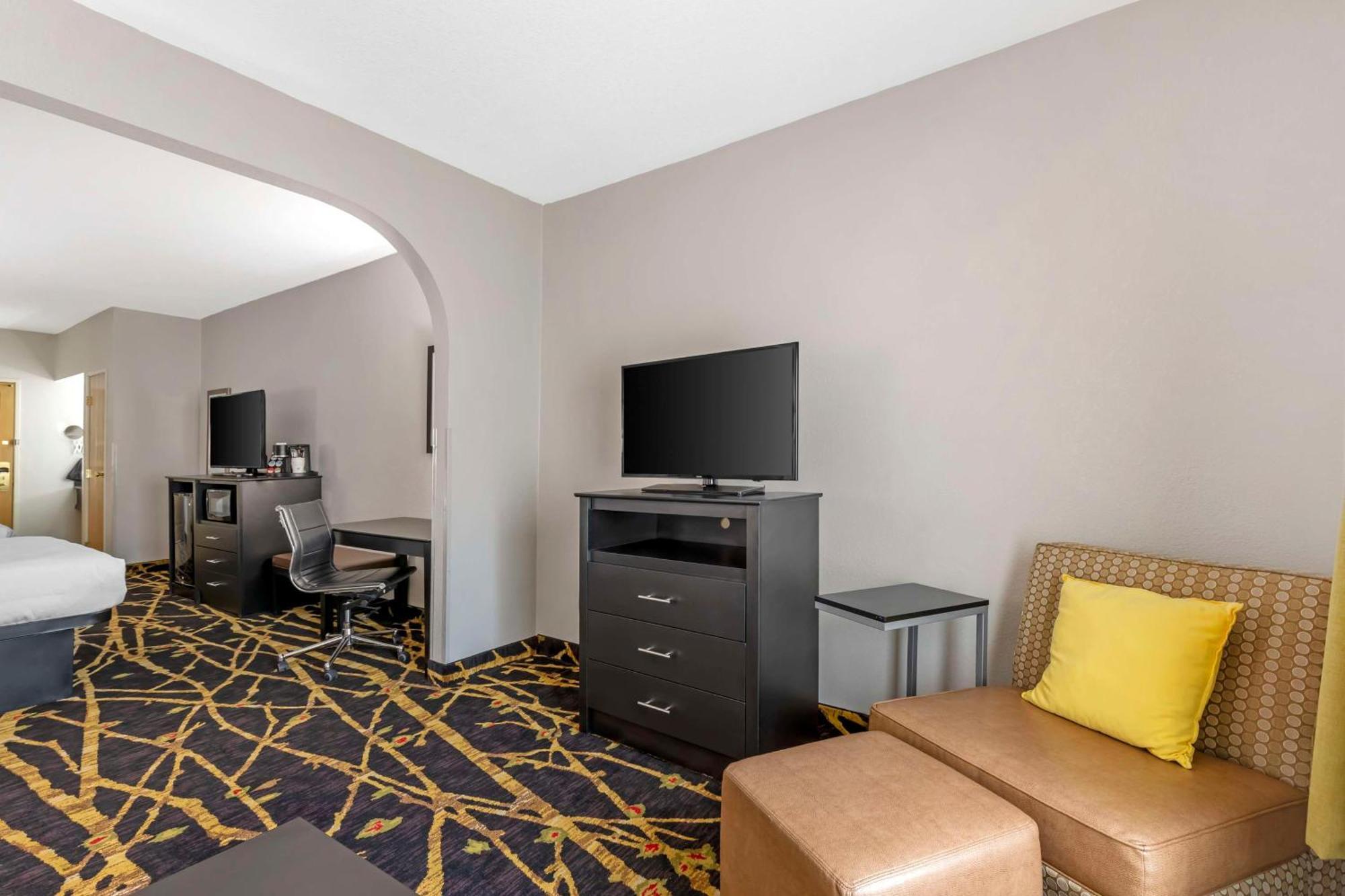 Best Western Plus Des Moines West Inn & Suites Clive Kültér fotó
